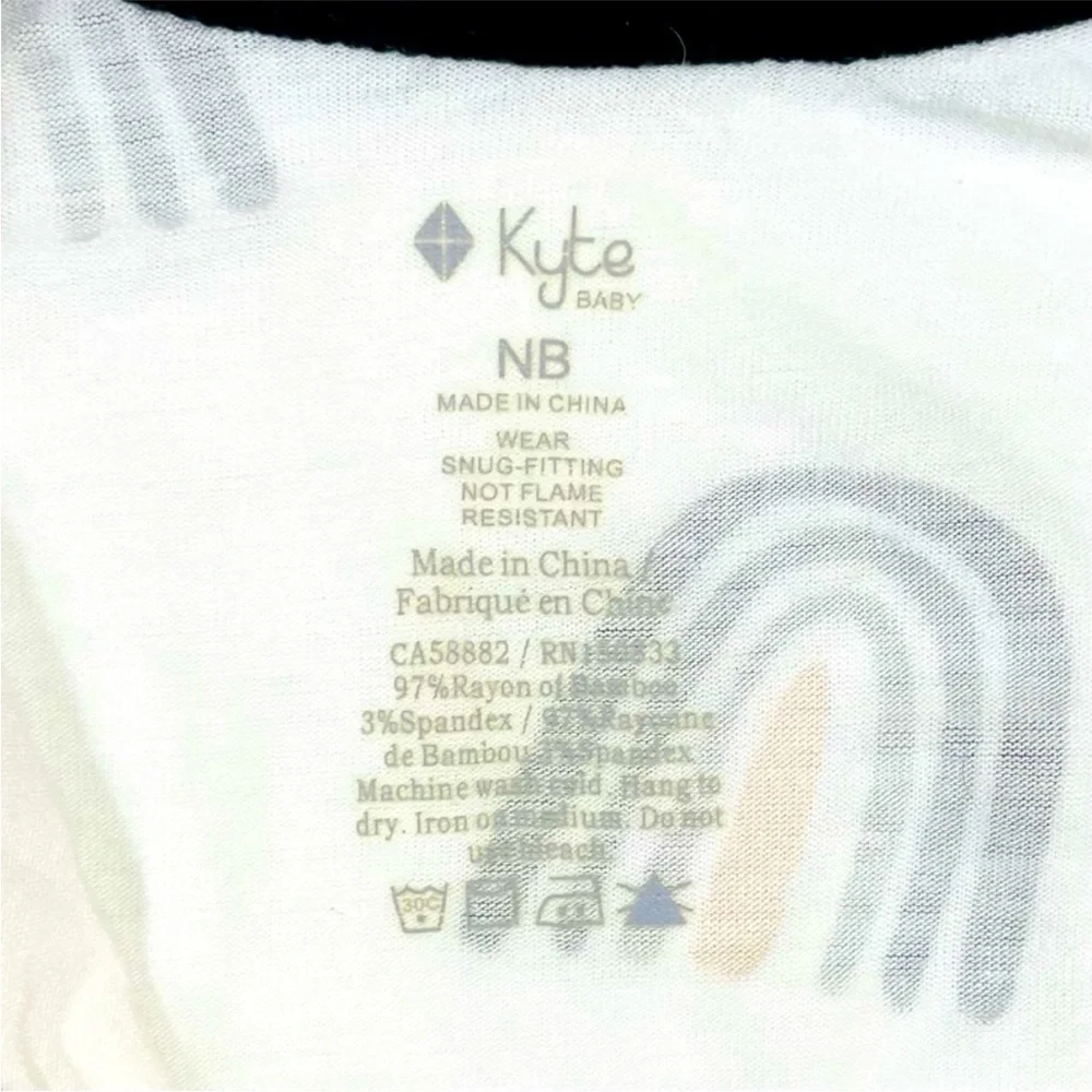 Kyte Baby Metallic Rainbows Zippered Footie Boys NB Newborn Girls Bamboo Sleeper